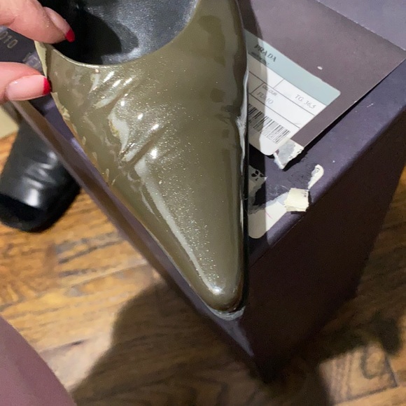 prada heels. - Picture 7 of 7